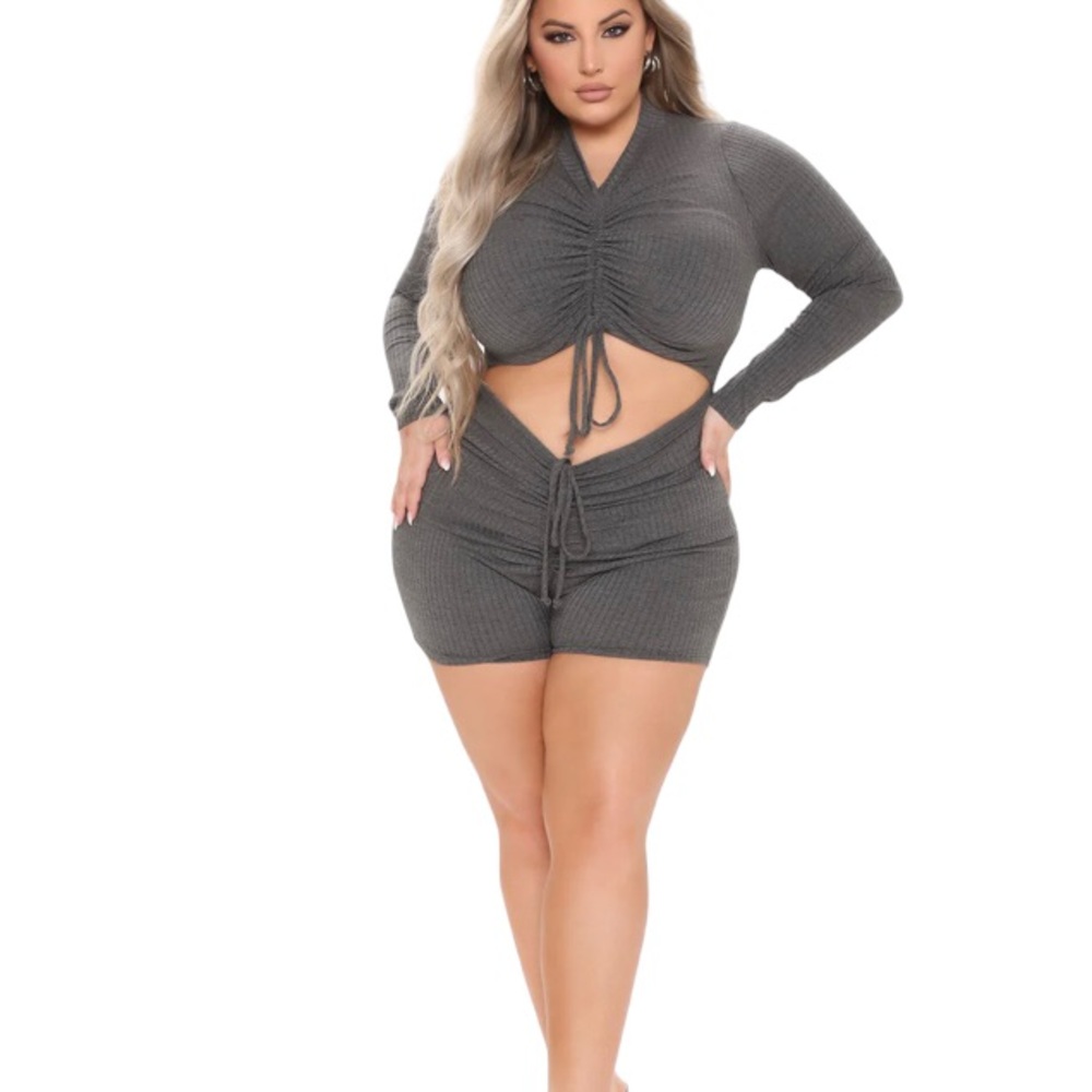 FASHION NOVA Chloe Ribbed Ruched Romper - Picture 2 of 10